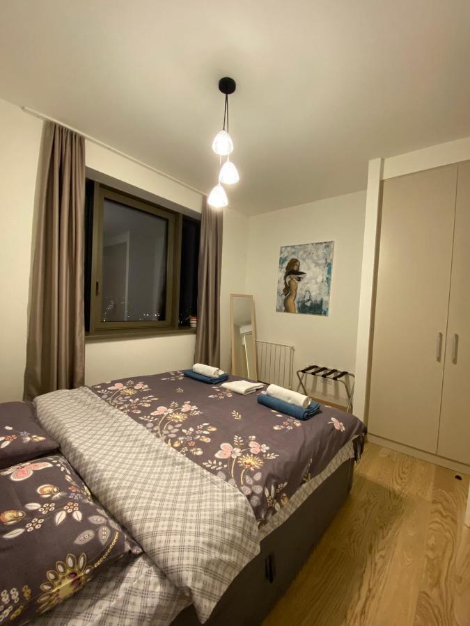 Aurora 21 Apartment