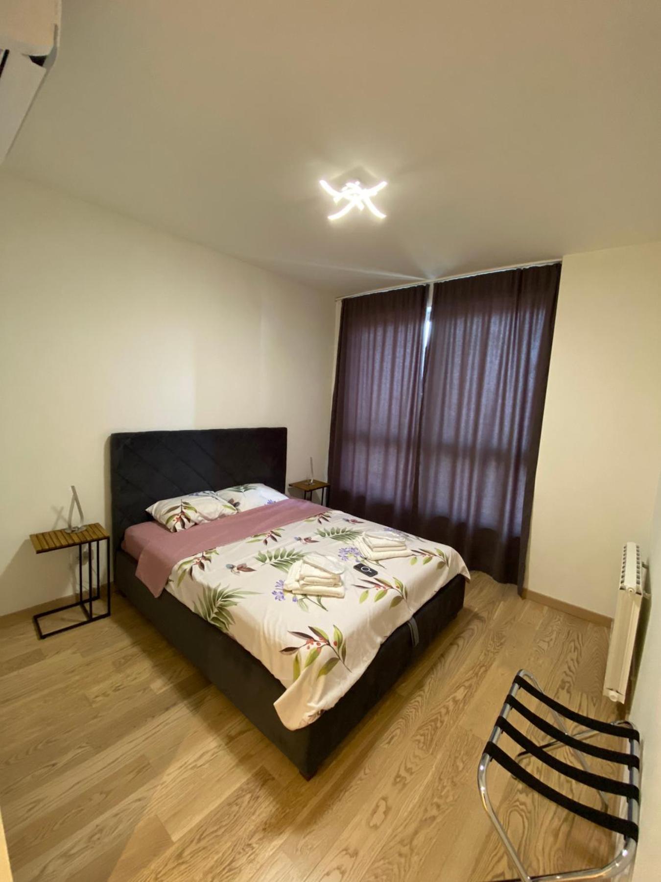 Aurora 21 Apartment